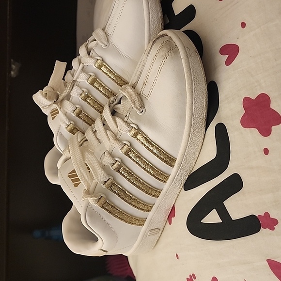 K-Swiss - Size 3.5Y - Picture 1 of 4